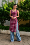 Women’s Maroon Floral Print Straight Kurti