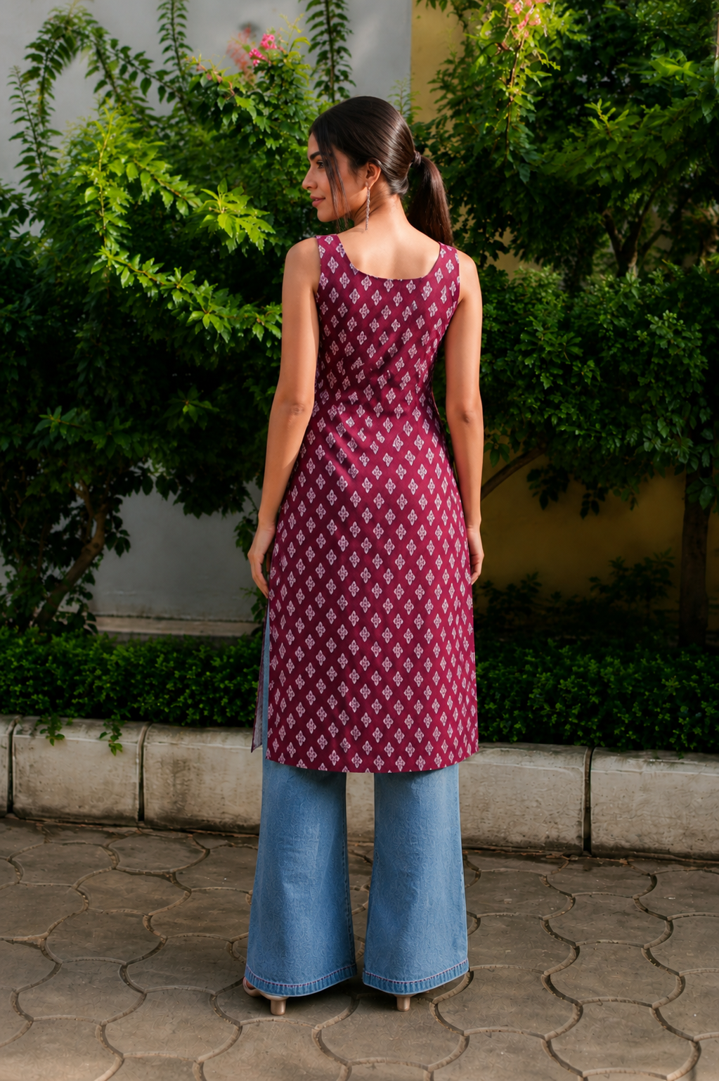 Women’s Maroon Floral Print Straight Kurti